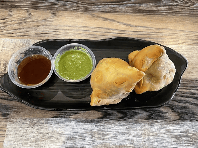 order online , dine in , appetizer, samosa